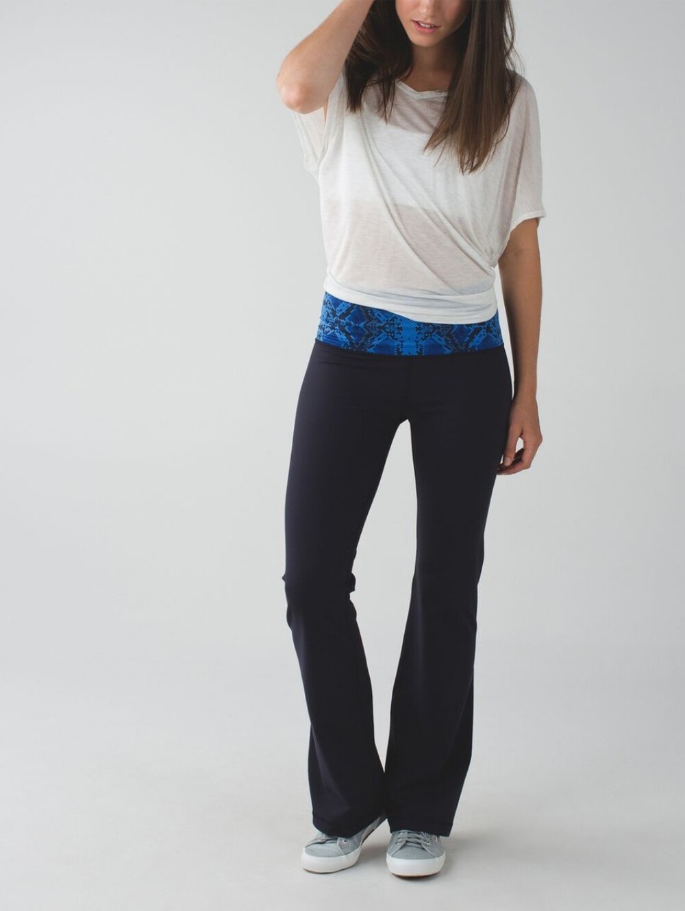 Vintage 2015 Lululemon Groove Pant III  Flare Yoga Pants Mini Ziggy Snake